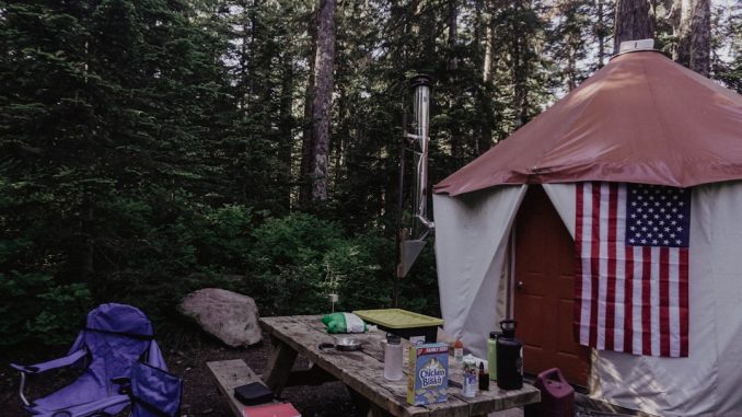 camping med matlagningskurser illustration