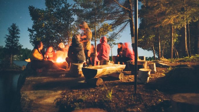 Campingresor för seniorer illustration